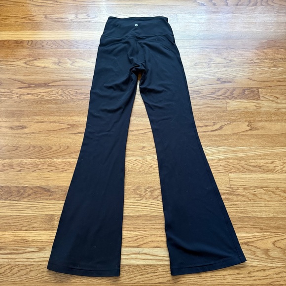 Lululemon black high rise flare athletic leggings 4 - Picture 2 of 8
